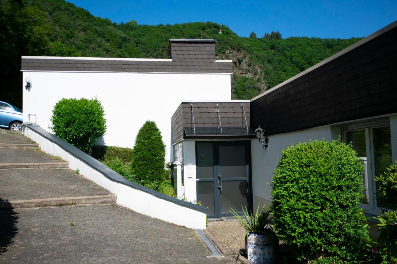 Ferienwohnung Villa Abrioux Am Park バート・ベルトリッヒ エクステリア 写真